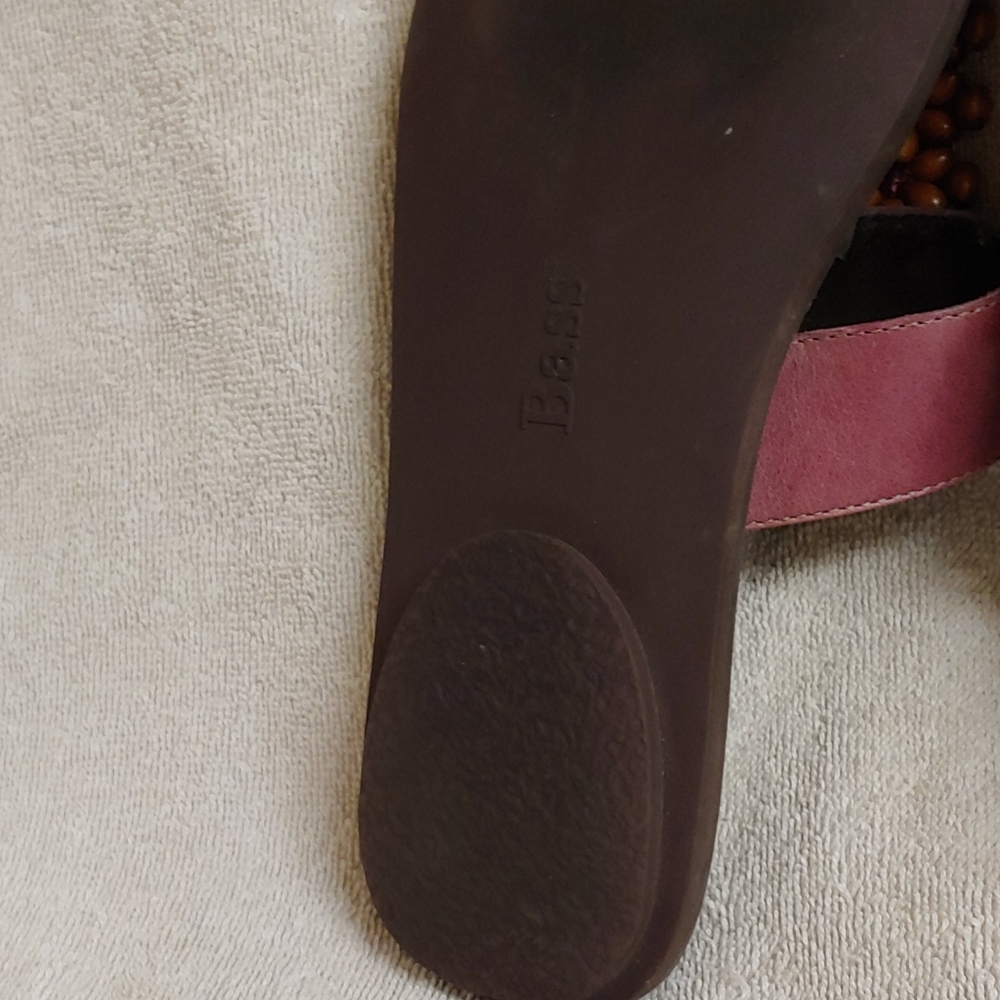 Bass sandals wm. sz.8 - Picture 4 of 9